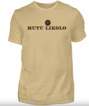 T-shirt beige Mutu Likolo – Collection Résilience, logo imprimé sur la poitrine, style unisexe et premium.
Beige Mutu Likolo T-shirt – Resilience Collection, logo printed on chest, unisex and premium style. 